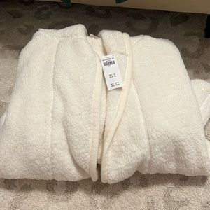 women’s fuzzy jacket